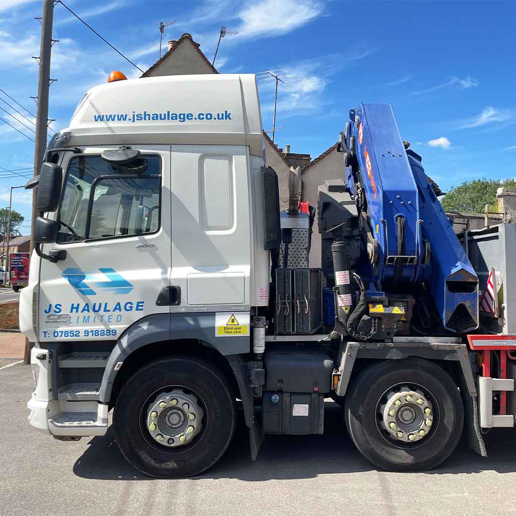 JS Haulage's DAF CF460 32 ton cheesewedge beavertail with 5 ton hydraulic winch and 10 ton pm 53 sp hiab crane